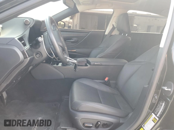 2022 Lexus ES 350 z VIN 58ADZ1B19NU136862, wystawiony jako Copart lot #58093755 z przebiegiem 26 130 mil mil oraz Tytuł czysty. Historia ofert i sprzedaży dostępna na DreamBid. Obrazek 7.