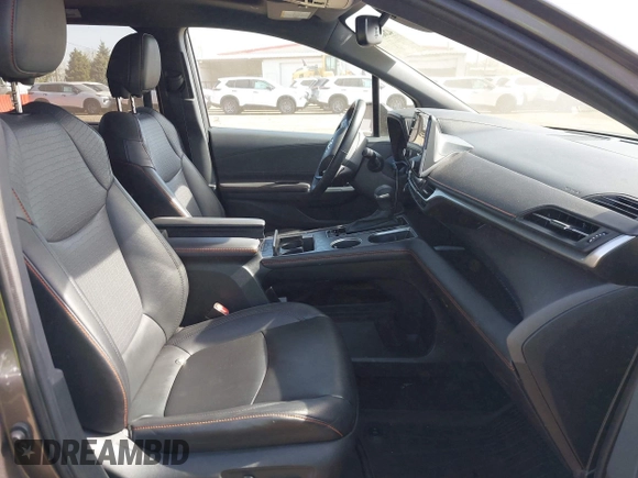 2022 Toyota Sienna XSE with VIN 5TDXRKEC2NS108482, listed as a IAAI auction lot 42061126 with 47,915 mi miles and . Bid and sale history available at DreamBid. Image 5.