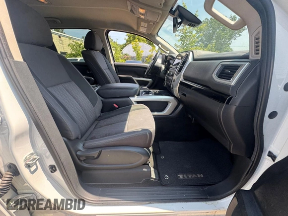 2020 Nissan Titan with VIN 1N6AA1ED8LN5011, listed as a Copart auction lot 67142895 with 132,686 mi miles and Clean title. Bid and sale history available at DreamBid. Image 5.