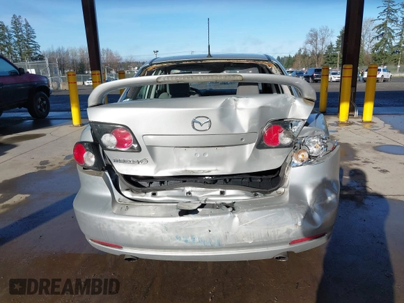 2008 Mazda 6 i Sport VE with VIN 1YVHP80C285M48093, listed as a IAAI auction lot 41881272 with 184,410 mi miles. Bid and sale history available at carsss.com. Image 6.