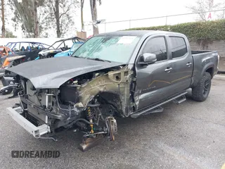 2023 Toyota Tacoma SR5 z VIN 3TMDZ5BN4PM148379, wystawiony jako IAAI lot #41547628 z przebiegiem 30 001 mil mil oraz . Historia ofert i sprzedaży dostępna na DreamBid. Obrazek 18.