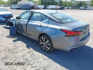 2019 Nissan Altima SR with VIN 1N4BL4CV0KC113145, listed as a IAAI auction lot 42127618 with 61,633 mi miles and . Bid and sale history available at DreamBid. Image 3.