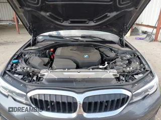 2021 BMW 3 Series 330i z VIN 3MW5R1J03M8B48135, wystawiony jako IAAI lot #41878583 z przebiegiem 33 719 mil mil oraz . Historia ofert i sprzedaży dostępna na DreamBid. Obrazek 10.