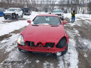 2011 Mercedes-Benz SLK 300 с VIN WDBWK5EA5BF235754, выставлен на аукционе IAAI как лот 41315732 с пробегом 105 347 миль миль и . История ставок и продаж доступна на DreamBid. Изображение 12.