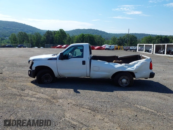 2016 Ford F-350 XL z VIN 1FTBF3A60GEC34101, wystawiony jako IAAI lot #42566706 z przebiegiem 75 188 mil mil oraz . Historia ofert i sprzedaży dostępna na DreamBid. Obrazek 14.