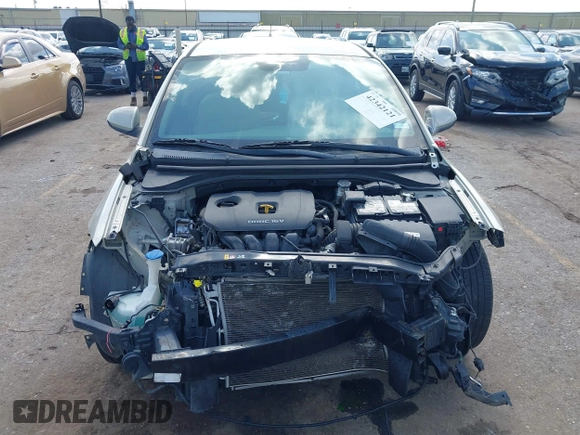 2017 Hyundai Elantra Limited with VIN 5NPD84LF6HH190970, listed as a IAAI auction lot 42342121 with 101,260 mi miles and . Bid and sale history available at DreamBid. Image 12.