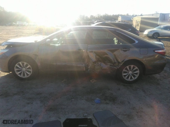 2015 Toyota Camry XLE with VIN 4T1BF1FK7FU873327, listed as a IAAI auction lot 41197629 with NaN miles. Bid and sale history available at carsss.com. Image 15.