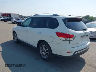 2015 Nissan Pathfinder S z VIN 5N1AR2MN2FC686217, wystawiony jako IAAI lot #42491000 z przebiegiem 144 092 mil mil oraz . Historia ofert i sprzedaży dostępna na DreamBid. Obrazek 3.
