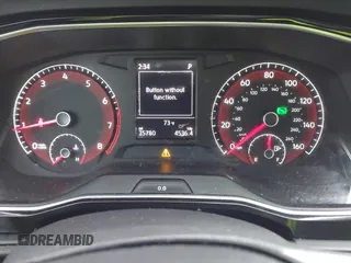 2020 Volkswagen Jetta S z VIN 3VWCB7BU0LM054526, wystawiony jako IAAI lot #42102027 z przebiegiem 75 780 mil mil oraz . Historia ofert i sprzedaży dostępna na DreamBid. Obrazek 7.