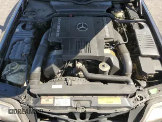 1993 Mercedes-Benz SL 5.0L z VIN WDBFA67E3PF076278, wystawiony jako Copart lot #55674165 z przebiegiem 177 006 mil mil oraz Tytuł czysty. Historia ofert i sprzedaży dostępna na DreamBid. Obrazek 11.