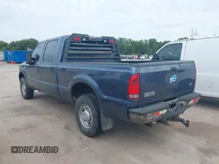2006 Ford F-250 XL z VIN 1FTSW21P16ED82243, wystawiony jako IAAI lot #42674637 z przebiegiem 153 467 mil mil oraz . Historia ofert i sprzedaży dostępna na DreamBid. Obrazek 3.