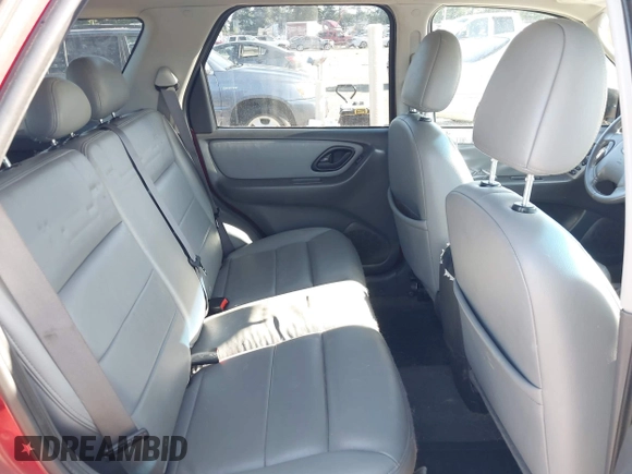 2005 Ford Escape XLT с VIN 1FMCU93155KA28328, выставлен на аукционе IAAI как лот 42293762 с пробегом 136 907 миль миль и . История ставок и продаж доступна на DreamBid. Изображение 8.