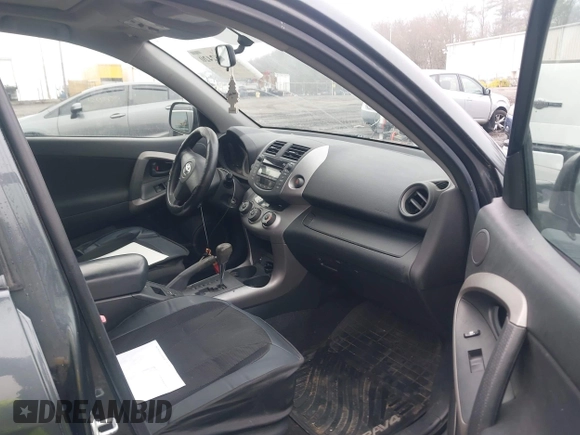 2007 Toyota RAV4 Sport with VIN JTMBK32V775040554, listed as a IAAI auction lot 41962420 with 163,905 mi miles. Bid and sale history available at carsss.com. Image 5.