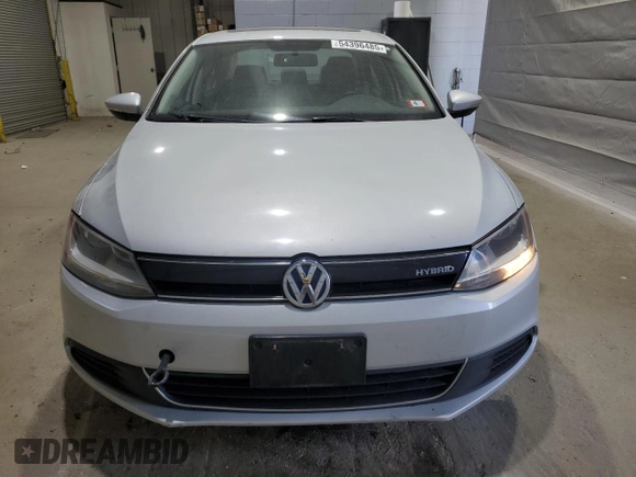 2013 Volkswagen Jetta Sedan Hybrid SE with VIN 3VW637AJ3DM313738, listed as a Copart auction lot 54396485 with 142,033 mi miles and Clean Title. Bid and sale history available at carsss.com. Image 5.
