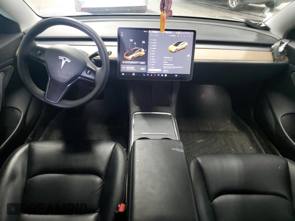 2021 Tesla Model 3 Long Range z VIN 5YJ3E1EB3MF848122, wystawiony jako Copart lot #56423005 z przebiegiem 57 619 mil mil oraz Szkoda całkowita • Salvage title. Historia ofert i sprzedaży dostępna na DreamBid. Obrazek 8.
