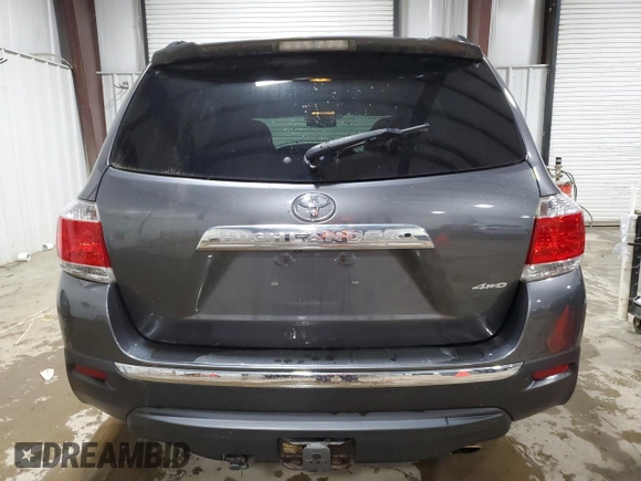 2013 Toyota Highlander Limited z VIN 5TDDK3EH4DS189685, wystawiony jako Copart lot #57665715 z przebiegiem 147 929 mil mil oraz Czysty tytuł • Clean title. Historia ofert i sprzedaży dostępna na DreamBid. Obrazek 6.