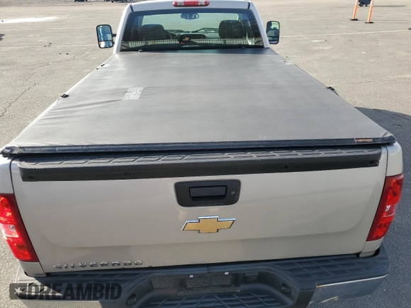 2008 Chevrolet Silverado 1500 Work Truck with VIN 1GCEK14CX8Z215211, listed as a Copart auction lot 86067974 with 379,590 mi miles and Clean Title. Bid and sale history available at carsss.com. Image 10.