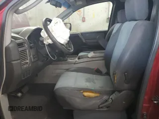 2004 Nissan Titan SE z VIN 1N6AA06A84N590696, wystawiony jako Copart lot #55947145 z przebiegiem 244 851 mil mil oraz Szkoda całkowita • Salvage title. Historia ofert i sprzedaży dostępna na DreamBid. Obrazek 7.