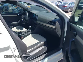 2020 Volkswagen Jetta S z VIN 3VWCB7BU4LM059258, wystawiony jako IAAI lot #42131824 z przebiegiem 64 724 mil mil oraz . Historia ofert i sprzedaży dostępna na DreamBid. Obrazek 5.