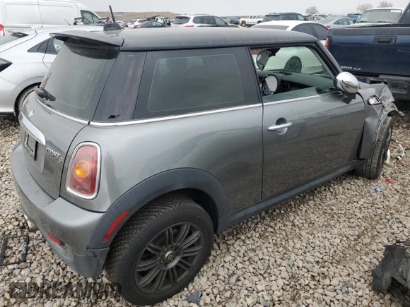 2008 MINI Hardtop S z VIN WMWMF73558TT89922, wystawiony jako Copart lot #88080275 z przebiegiem Nie podano mil oraz Szkoda całkowita • Salvage title. Historia ofert i sprzedaży dostępna na DreamBid. Obrazek 3.