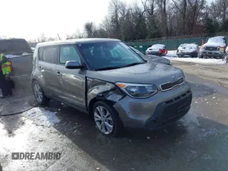 2015 Kia Soul + with VIN KNDJP3A5XF7122683, listed as a IAAI auction lot 41270677 with 107,595 mi miles. Bid and sale history available at carsss.com. Image 1.