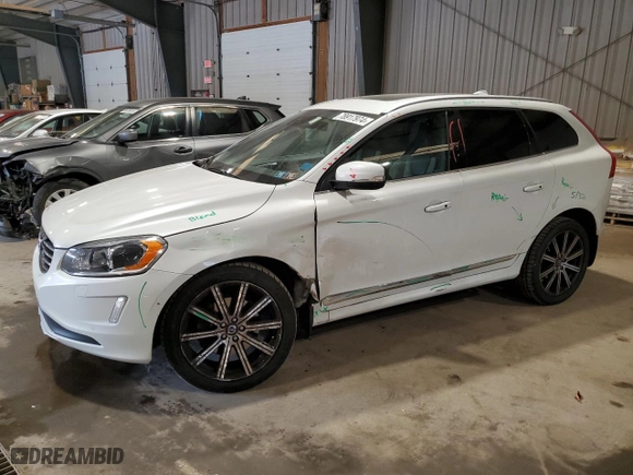 2015 Volvo XC60 T6 Drive-E Platinum with VIN YV449MDM3F2628849, listed as a Copart auction lot 78917974 with 81,751 mi miles and Salvage Title. Bid and sale history available at carsss.com. Image 1.