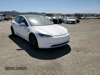 2025 Tesla Model 3 Long Range z VIN 5YJ3E1EAXSF914864, wystawiony jako Copart lot #60901055 z przebiegiem 4 174 mil mil oraz Szkoda całkowita • Salvage title. Historia ofert i sprzedaży dostępna na DreamBid. Obrazek 13.