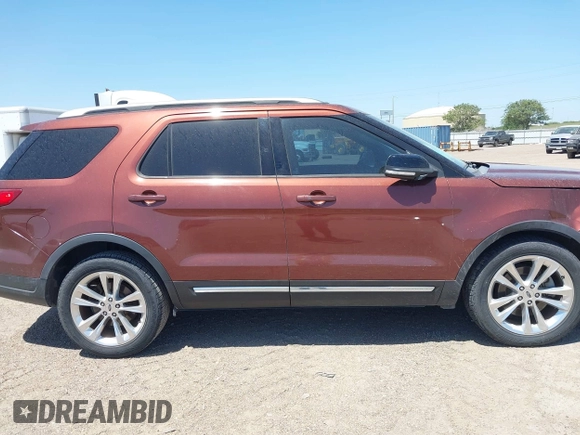 2018 Ford Explorer XLT с VIN 1FM5K7D83JGC84835, выставлен на аукционе IAAI как лот 41954893 с пробегом 47 821 миль миль и . История ставок и продаж доступна на DreamBid. Изображение 13.