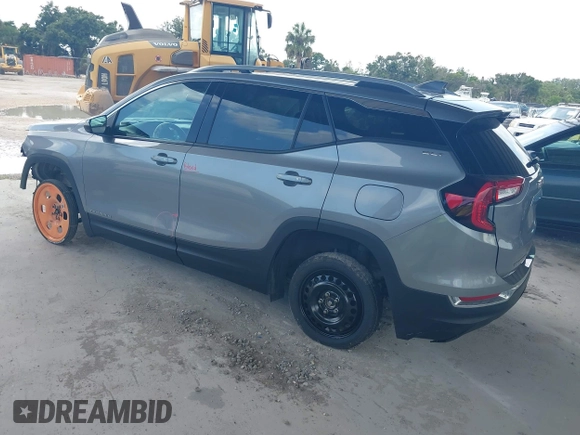 2023 GMC Terrain SLT z VIN 3GKALVEG9PL187402, wystawiony jako IAAI lot #42335091 z przebiegiem 59 032 mil mil oraz . Historia ofert i sprzedaży dostępna na DreamBid. Obrazek 3.