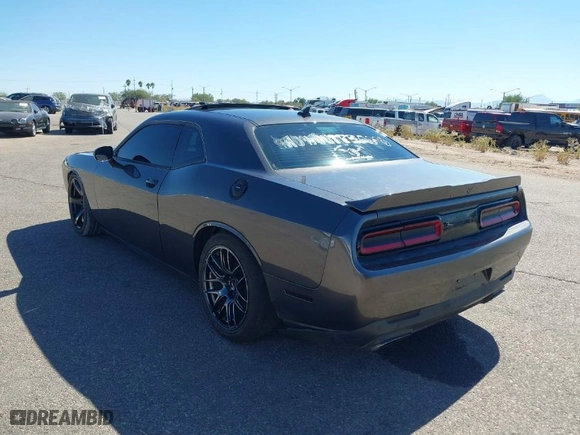 2015 Dodge Challenger R/T Plus with VIN 2C3CDZBT7FH744586, listed as a IAAI auction lot 40672887 with NaN miles. Bid and sale history available at carsss.com. Image 3.