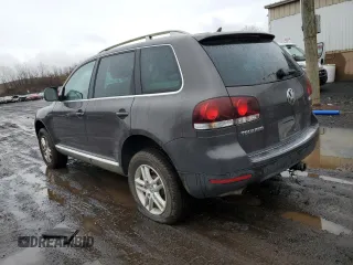 2008 Volkswagen Touareg V6 with VIN WVGBE77LX8D045580, listed as a Copart auction lot 51677485 with 108,062 mi miles and Clean title. Bid and sale history available at DreamBid. Image 2.