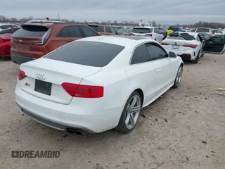 2013 Audi S5 Premium Plus z VIN WAUCGAFR0DA006611, wystawiony jako IAAI lot #41636149 z przebiegiem 212 323 mil mil oraz . Historia ofert i sprzedaży dostępna na DreamBid. Obrazek 4.
