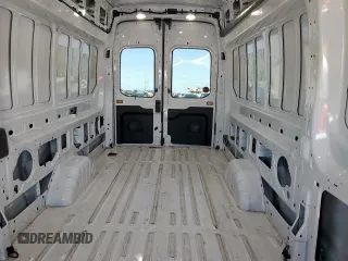 2023 Ford Transit Cargo z VIN 1FTBR3X84PKB10219, wystawiony jako Copart lot #60219385 z przebiegiem 83 059 mil mil oraz Szkoda całkowita • Salvage title. Historia ofert i sprzedaży dostępna na DreamBid. Obrazek 10.