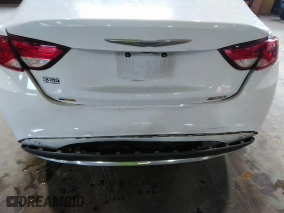 2015 Chrysler 200 Limited with VIN 1C3CCCAB9FN708205, listed as a IAAI auction lot 41946588 with 166,372 mi miles. Bid and sale history available at carsss.com. Image 15.