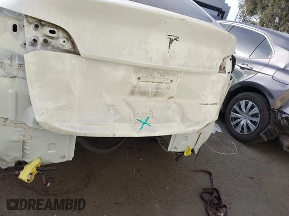 2023 Tesla Model Y Long Range z VIN 7SAYGDEE9PF623285, wystawiony jako IAAI lot #41383184 z przebiegiem 34 092 mil mil oraz . Historia ofert i sprzedaży dostępna na DreamBid. Obrazek 6.