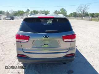 2017 Kia Sorento LX with VIN 5XYPG4A35HG189017, listed as a IAAI auction lot 41829860 with 116,810 mi miles. Bid and sale history available at carsss.com. Image 16.