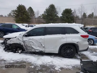 2018 Toyota Highlander Hybrid Limited с VIN 5TDDGRFH5JS043617, выставлен на аукционе IAAI как лот 41541783 с пробегом 91 038 миль миль и . История ставок и продаж доступна на DreamBid. Изображение 14.