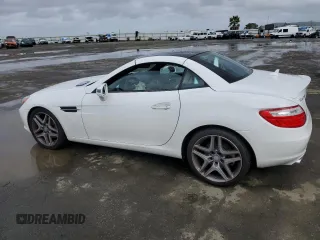 2016 Mercedes-Benz SLK 300 z VIN WDDPK3JA6GF118441, wystawiony jako Copart lot #45387565 z przebiegiem 40 442 mil mil oraz Szkoda całkowita • Salvage title. Historia ofert i sprzedaży dostępna na DreamBid. Obrazek 2.