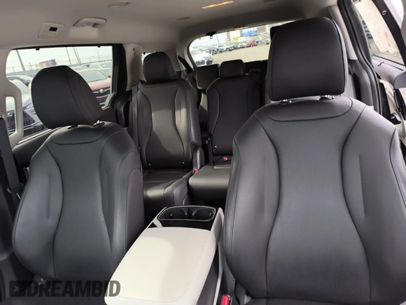 2024 Kia Carnival EX with VIN KNDNC5H31R6421390, listed as a Copart auction lot 55661565 with 18,515 mi miles and Salvage Title. Bid and sale history available at DreamBid. Image 11.
