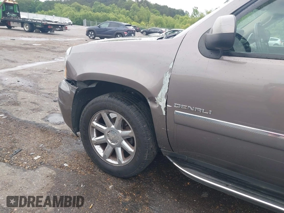 2013 GMC Yukon Denali z VIN 1GKS2EEF1DR364298, wystawiony jako IAAI lot #42184663 z przebiegiem 174 910 mil mil oraz . Historia ofert i sprzedaży dostępna na DreamBid. Obrazek 18.