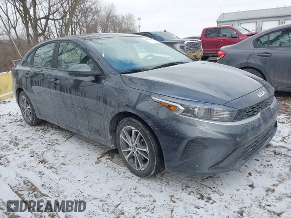 2022 Kia Forte LXS with VIN 3KPF24ADXNE435362, listed as a IAAI auction lot 41624362 with 54,930 mi miles and . Bid and sale history available at DreamBid. Image 1.