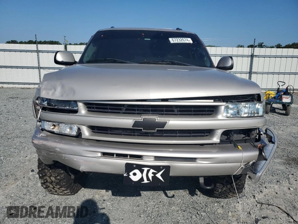 2005 Chevrolet Tahoe Z71 with VIN 1GNEK13T05R176441, listed as a Copart auction lot 67232674 with 211,872 mi miles and Salvage Title. Bid and sale history available at carsss.com. Image 5.