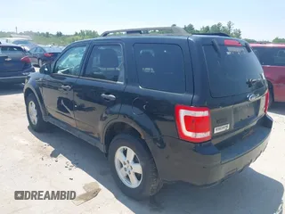 2010 Ford Escape XLT z VIN 1FMCU9DGXAKC43538, wystawiony jako IAAI lot #42410692 z przebiegiem 222 115 mil mil oraz . Historia ofert i sprzedaży dostępna na DreamBid. Obrazek 3.