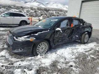 2013 Ford Fusion SE Hybrid with VIN 3FA6P0LU4DR379956, listed as a Copart auction lot 50746555 with 0 mi miles and Salvage Title. Bid and sale history available at carsss.com. Image 1.