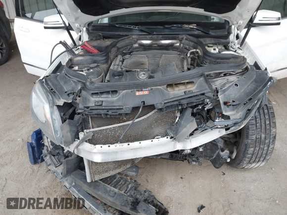 2014 Mercedes-Benz GLK 350 with VIN WDCGG8JBXEG330438, listed as a IAAI auction lot 41382071 with 172,279 mi miles and . Bid and sale history available at DreamBid. Image 10.