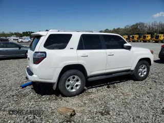 2018 Toyota 4Runner SR5 with VIN JTEBU5JR6J5497210, listed as a Copart auction lot 49704195 with 124,508 mi miles and Salvage Title. Bid and sale history available at DreamBid. Image 3.