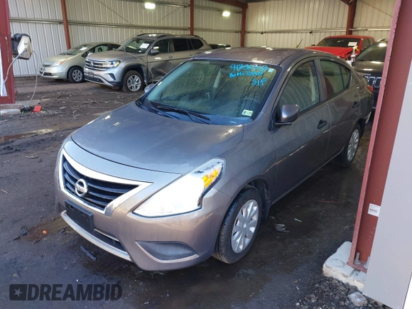 2016 Nissan Versa S z VIN 3N1CN7AP9GL854567, wystawiony jako IAAI lot #41830318 z przebiegiem 122 884 mil mil oraz . Historia ofert i sprzedaży dostępna na DreamBid. Obrazek 17.