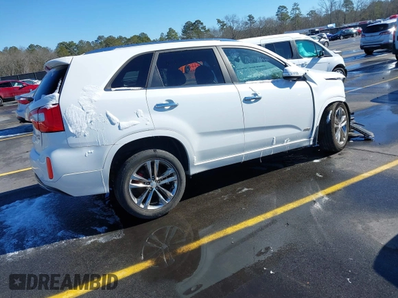 2014 Kia Sorento SX with VIN 5XYKWDA70EG443390, listed as a IAAI auction lot 41340922 with 105,570 mi miles. Bid and sale history available at carsss.com. Image 4.