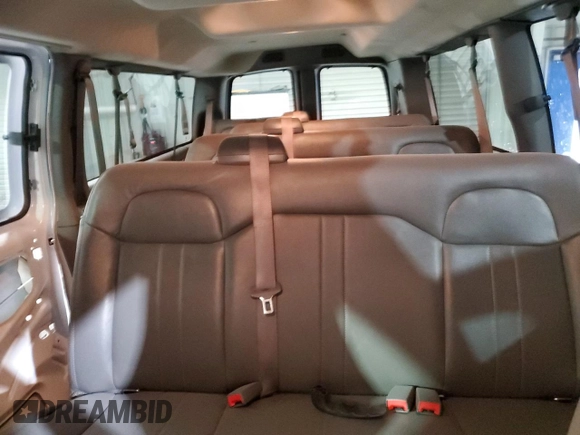 2022 Chevrolet Express Passenger LS z VIN 1GAZGNFP7N1272754, wystawiony jako Copart lot #73560924 z przebiegiem 25 492 mil mil oraz Czysty tytuł • Clean title. Historia ofert i sprzedaży dostępna na DreamBid. Obrazek 10.