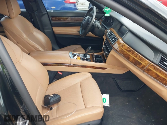 2013 BMW 7 Series 750Li with VIN WBAYE8C55DD133178, listed as a IAAI auction lot 41509860 with 90,841 mi miles and . Bid and sale history available at DreamBid. Image 5.